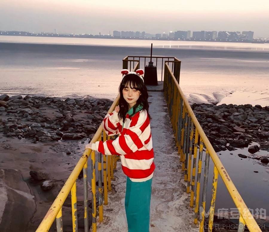 胶片模特