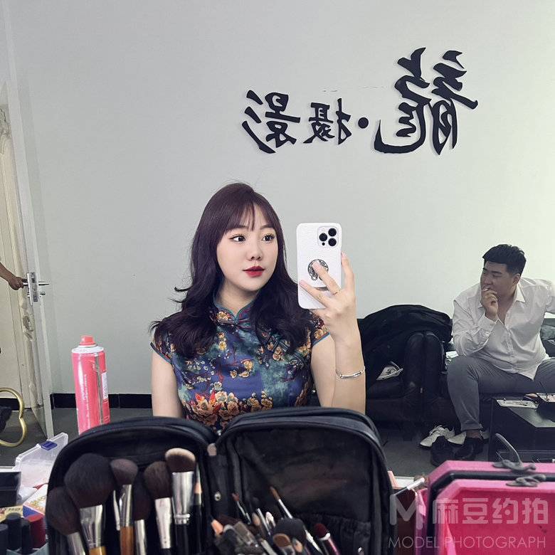 胶片模特