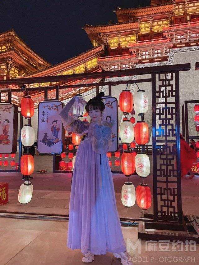 汉服模特
