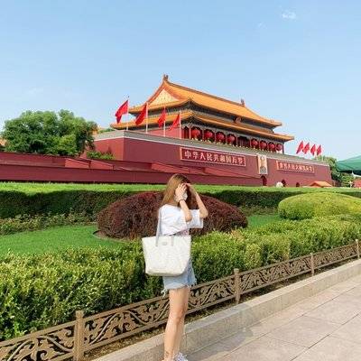 黑白模特