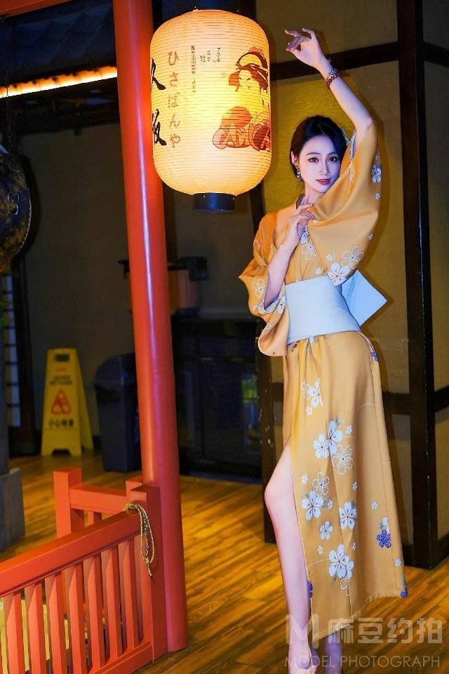 民国模特
