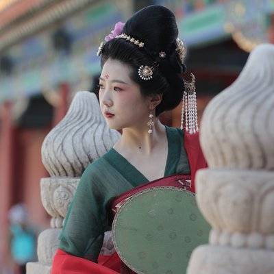 汉服模特