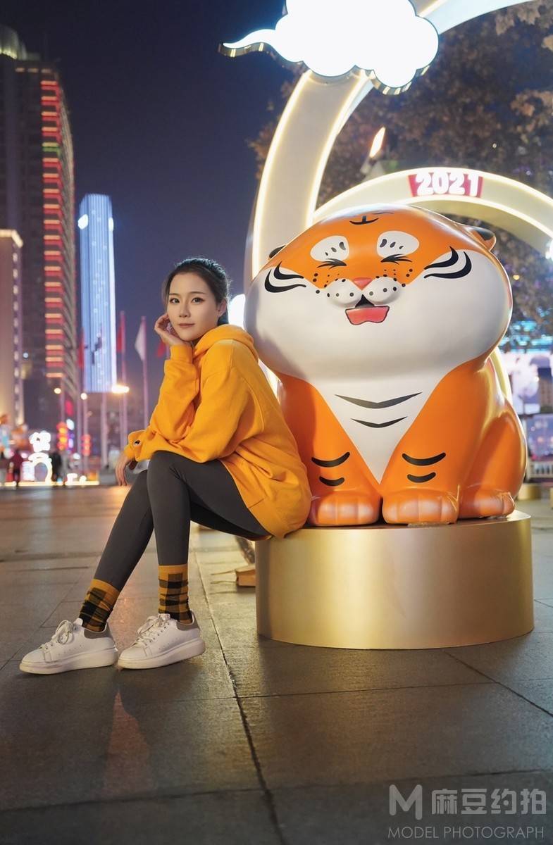 夜景模特