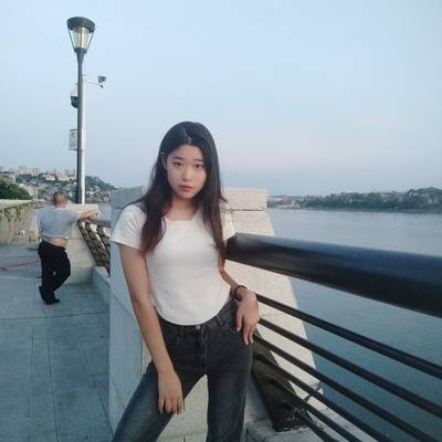 黑白模特