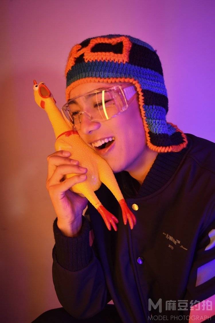 情绪模特