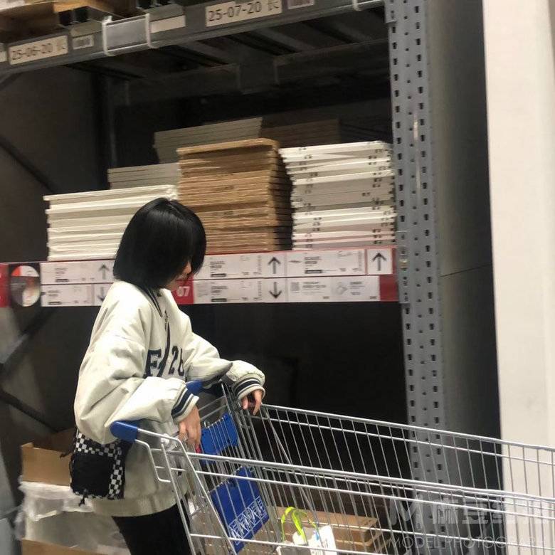 校园模特