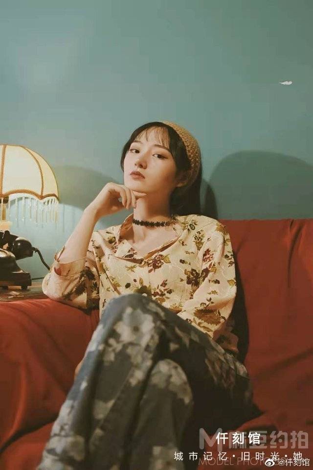 情绪模特