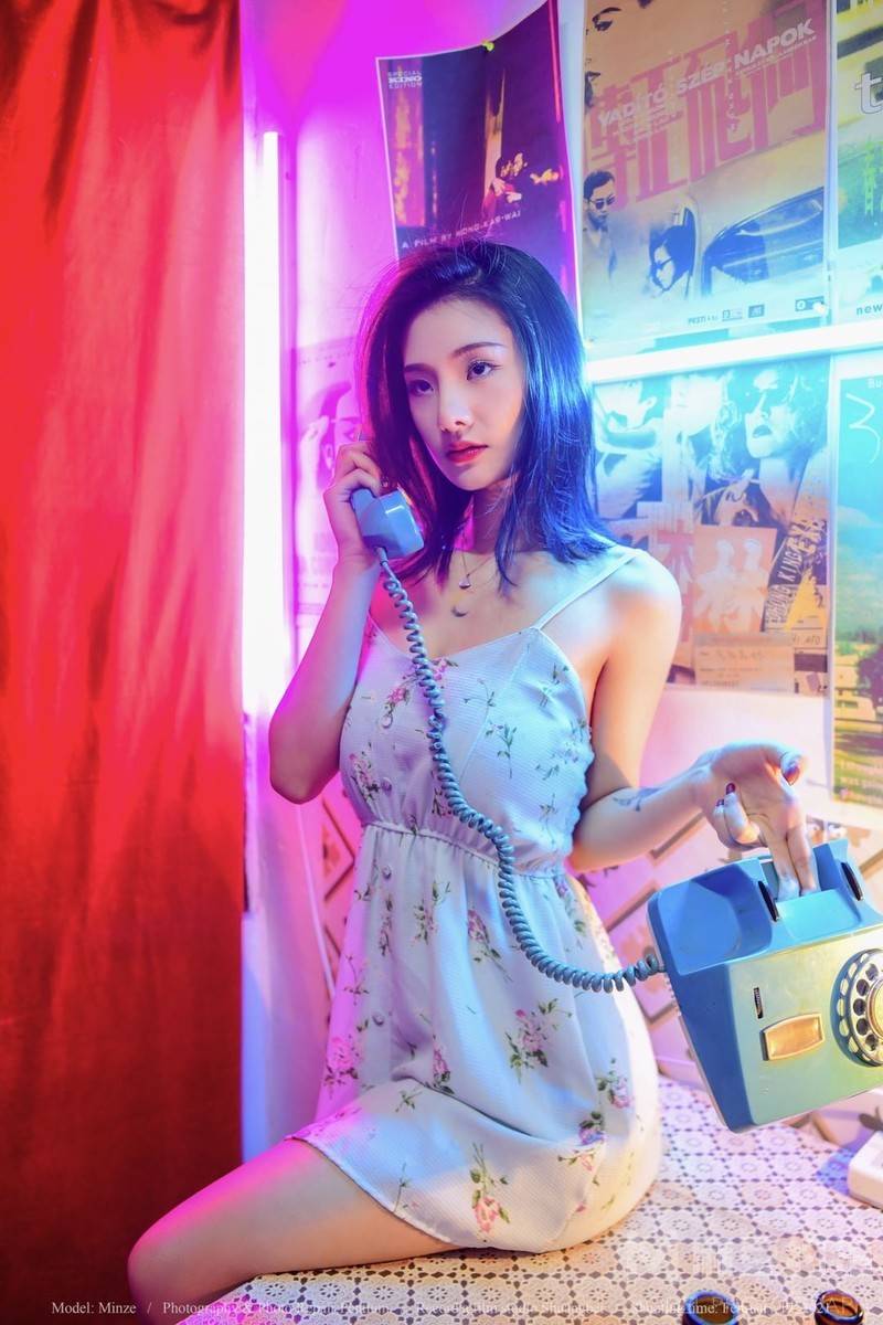 情绪模特