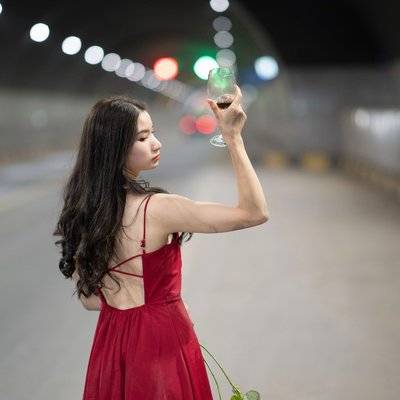 情绪模特