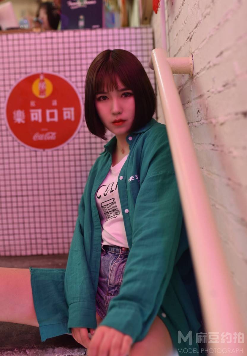 情绪模特