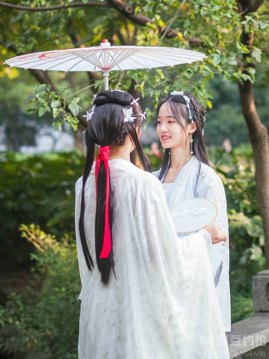汉服模特