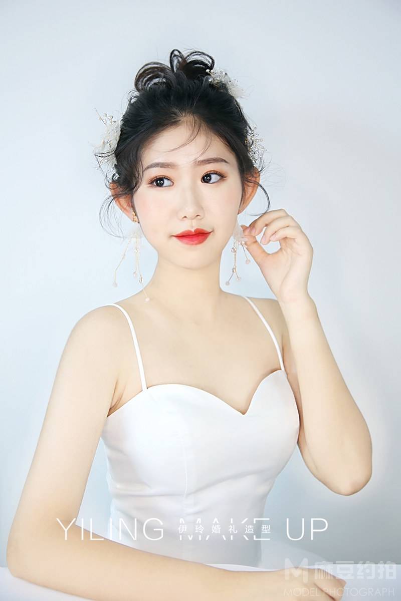 妆容模特