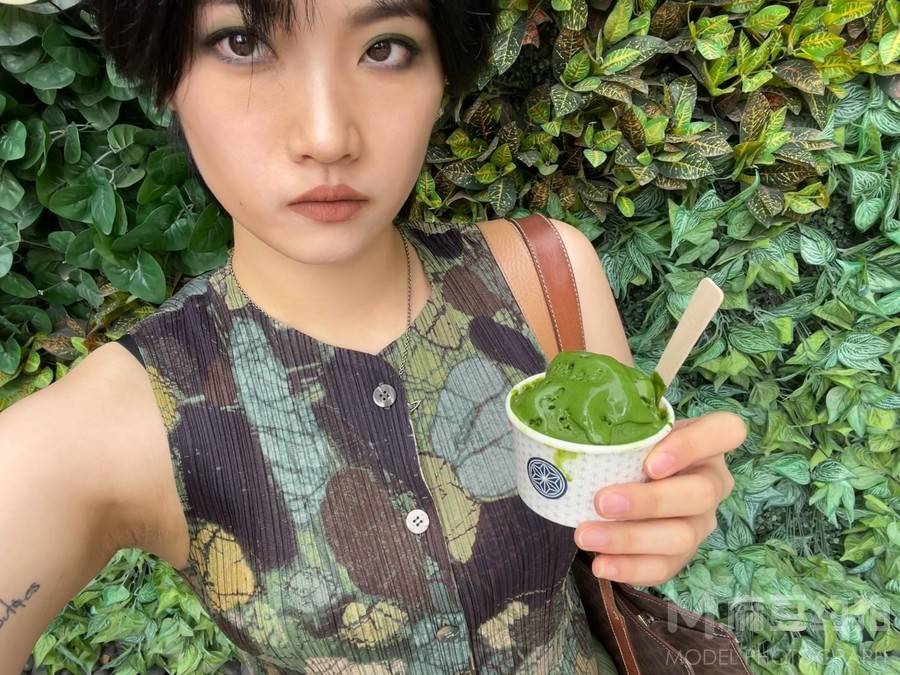 胶片模特