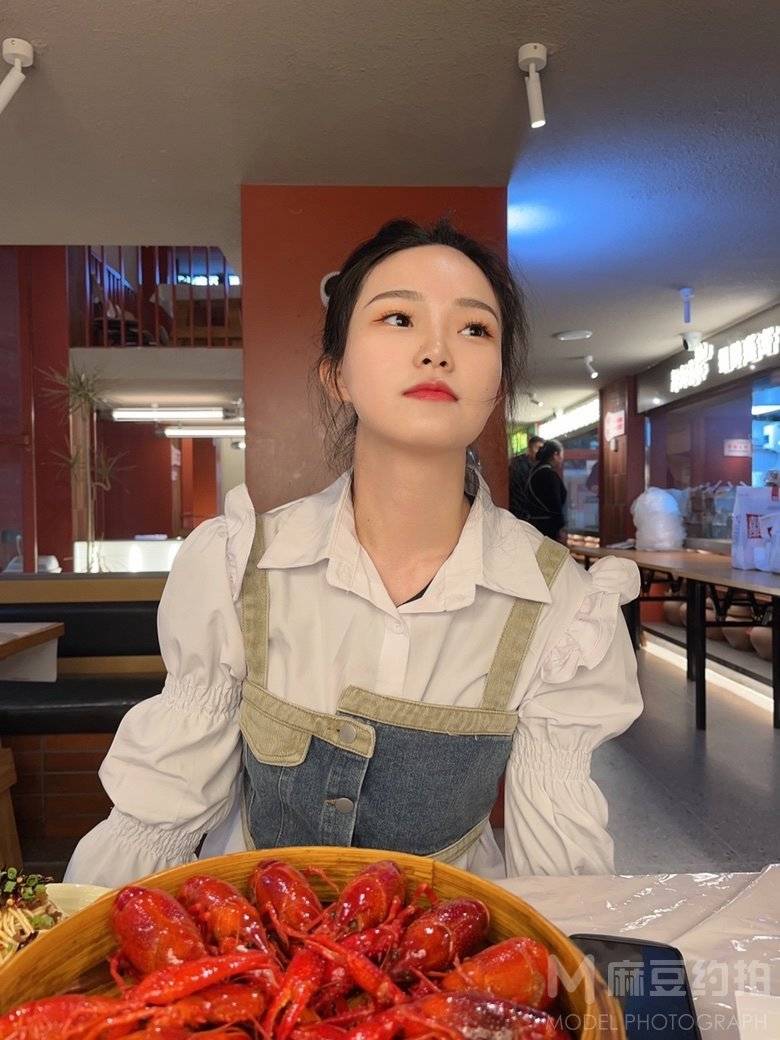 妆容模特