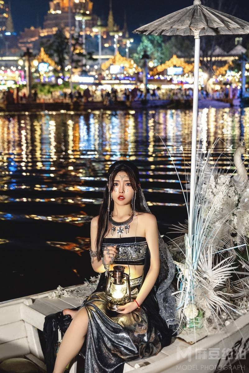 夜景模特