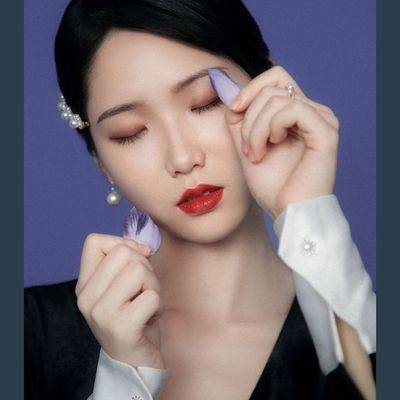 黑白模特