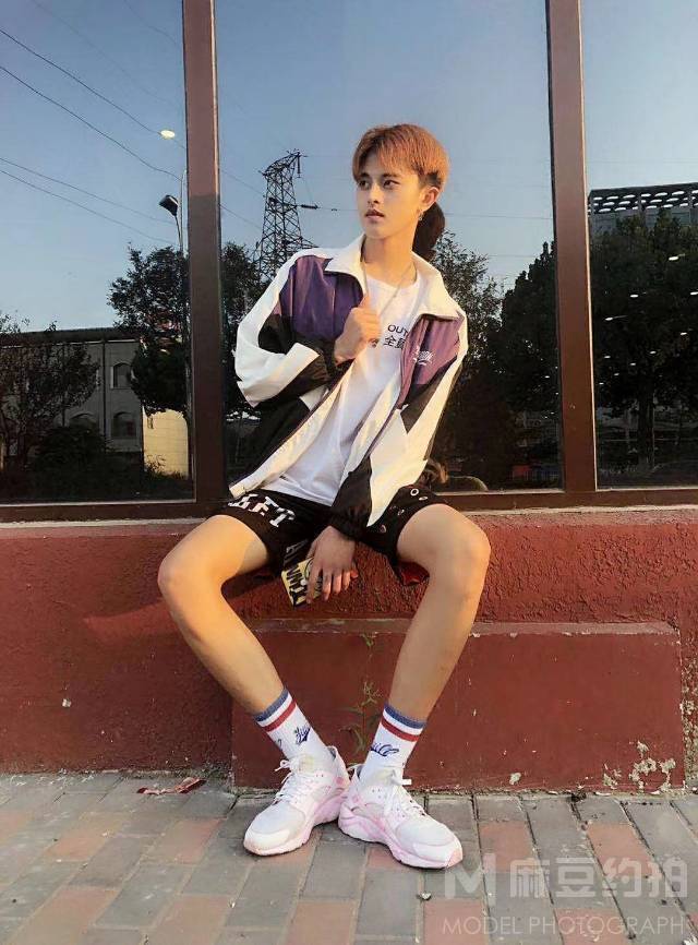 校园模特