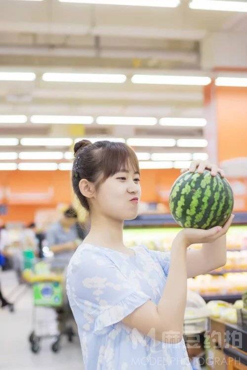 校园模特