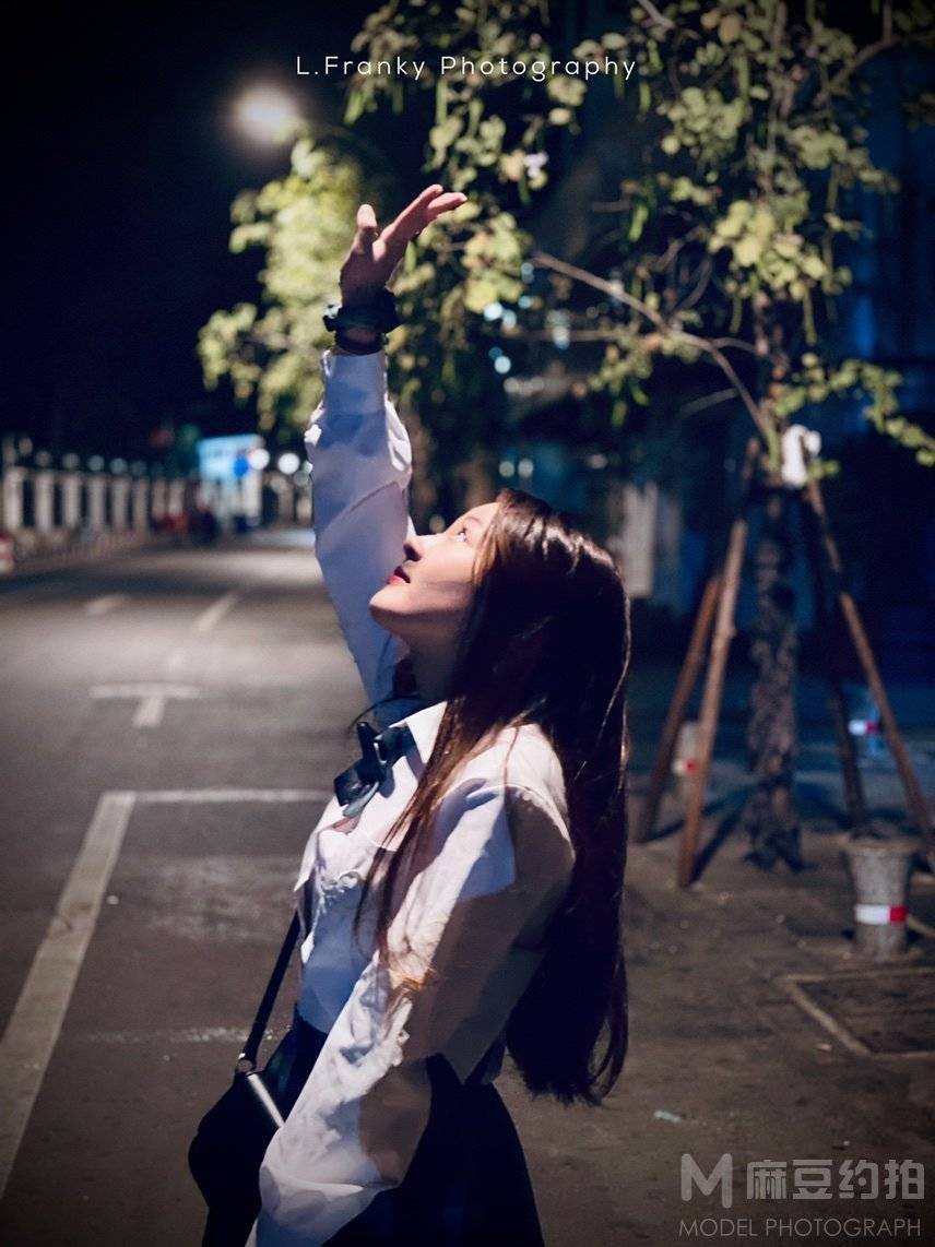 夜景模特