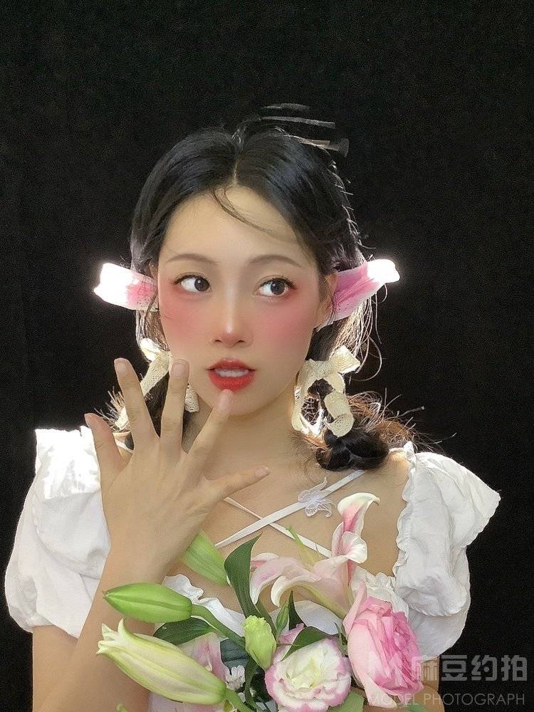 妆容模特
