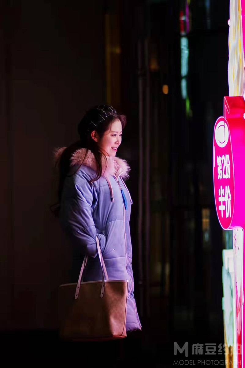 夜景模特