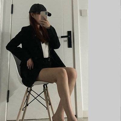 黑白模特