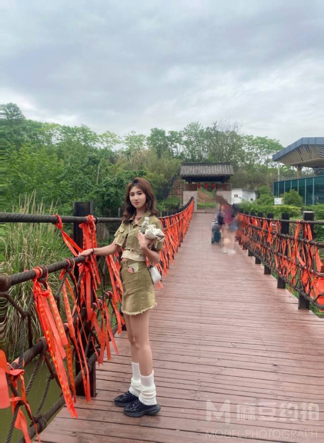 校园模特