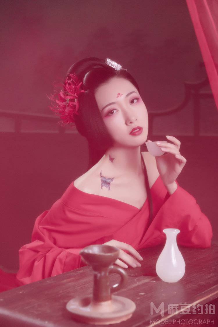 汉服模特