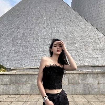 黑白模特