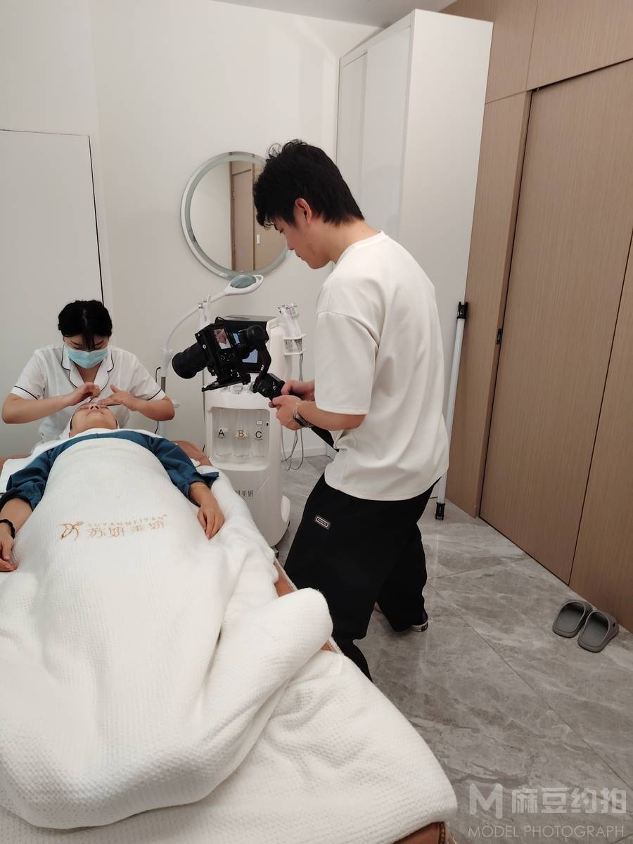 宝丽来模特