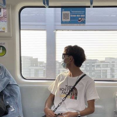 黑白模特