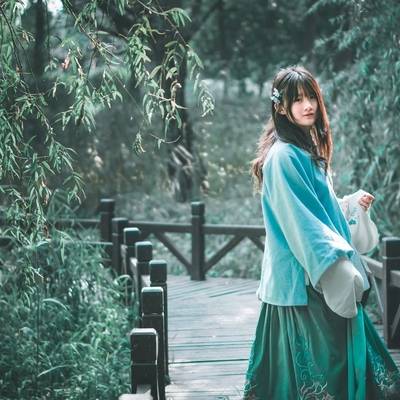 汉服模特