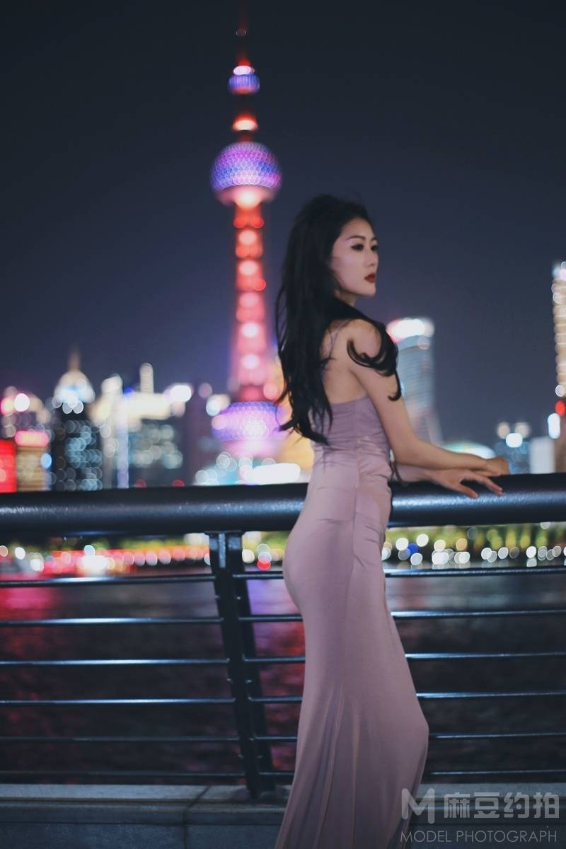 夜景模特