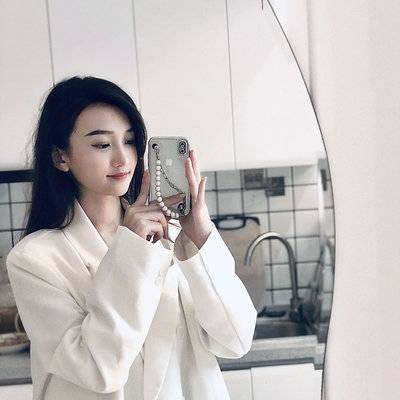 黑白模特