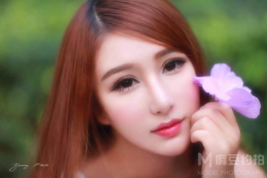 妆容模特
