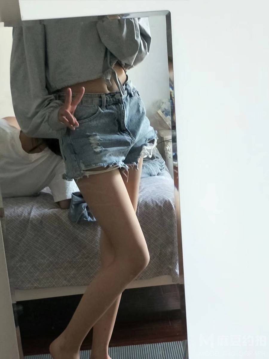 宝丽来模特