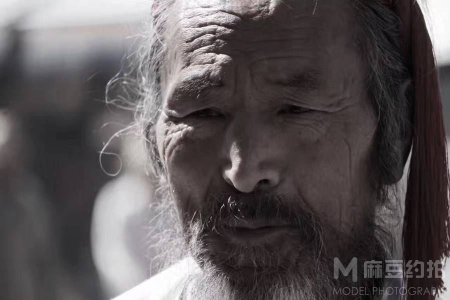 黑白模特