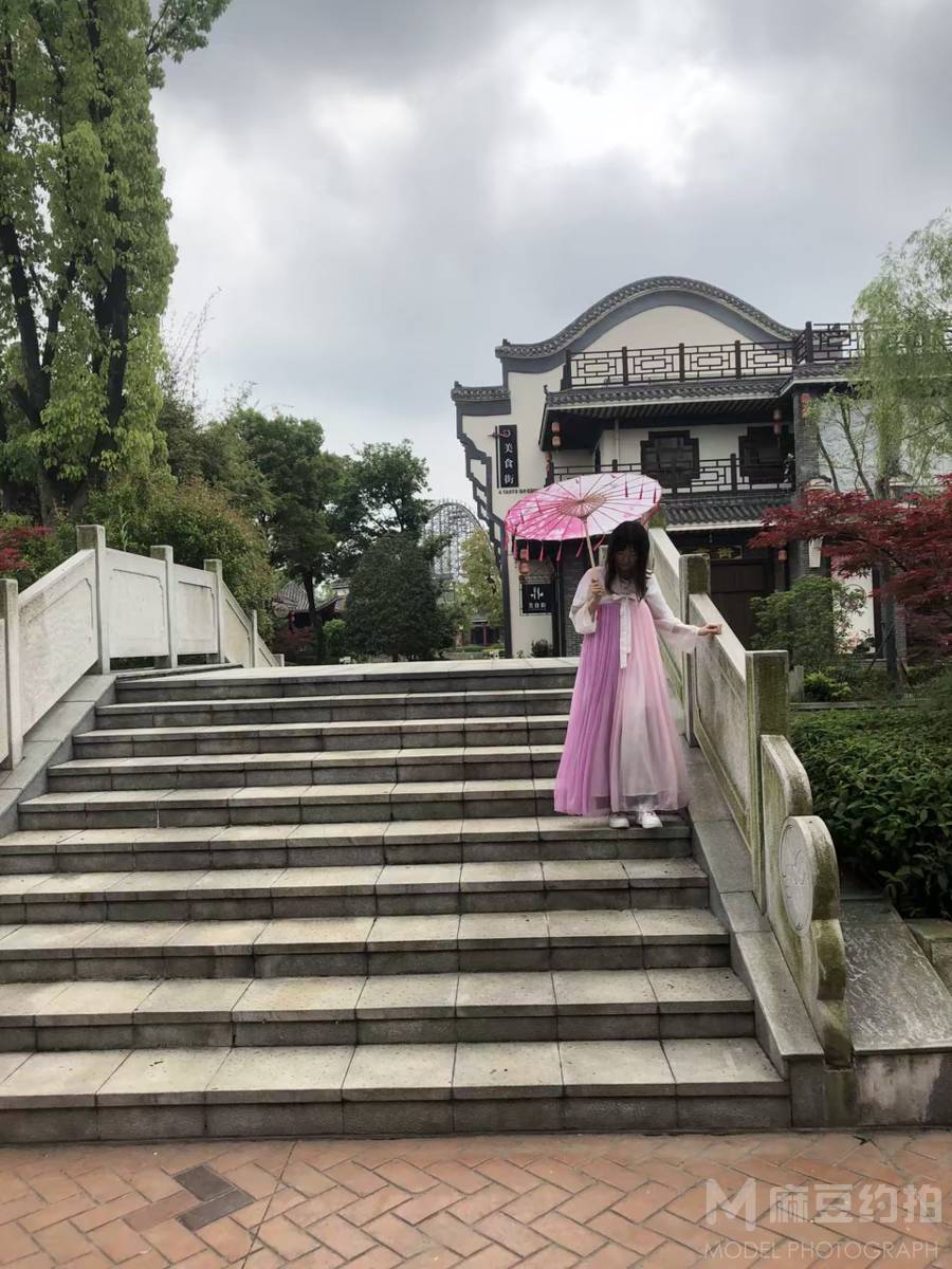 汉服模特