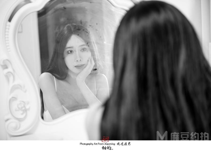 黑白模特