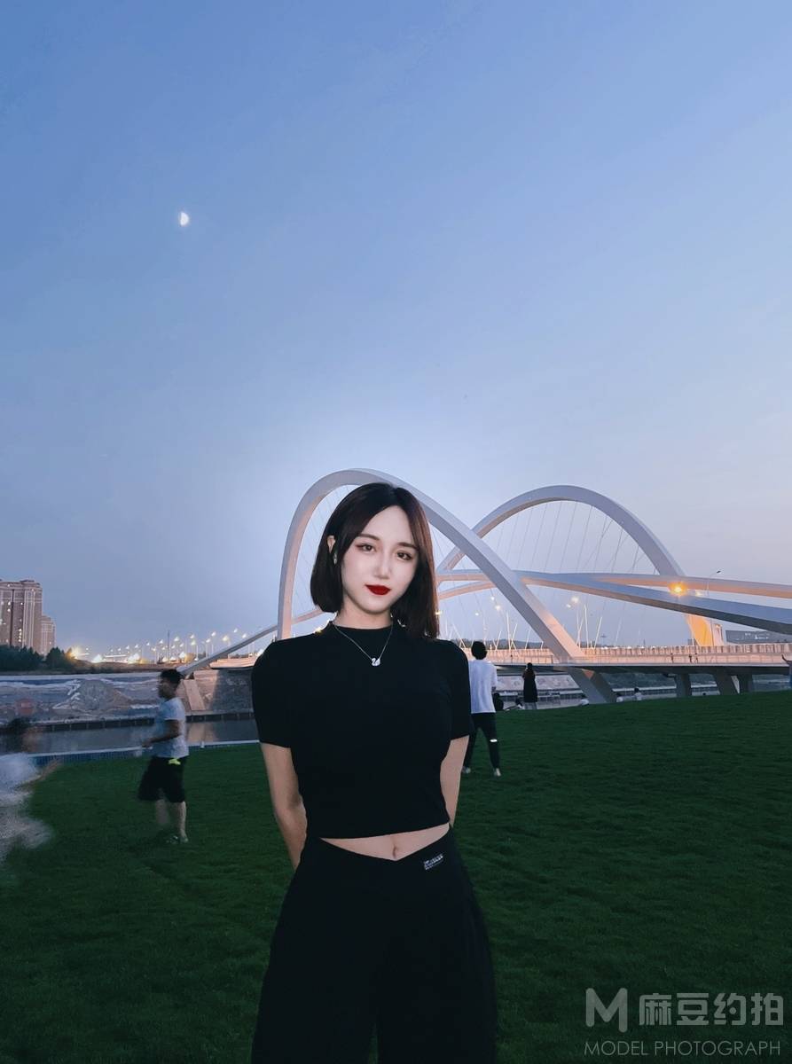 夜景模特