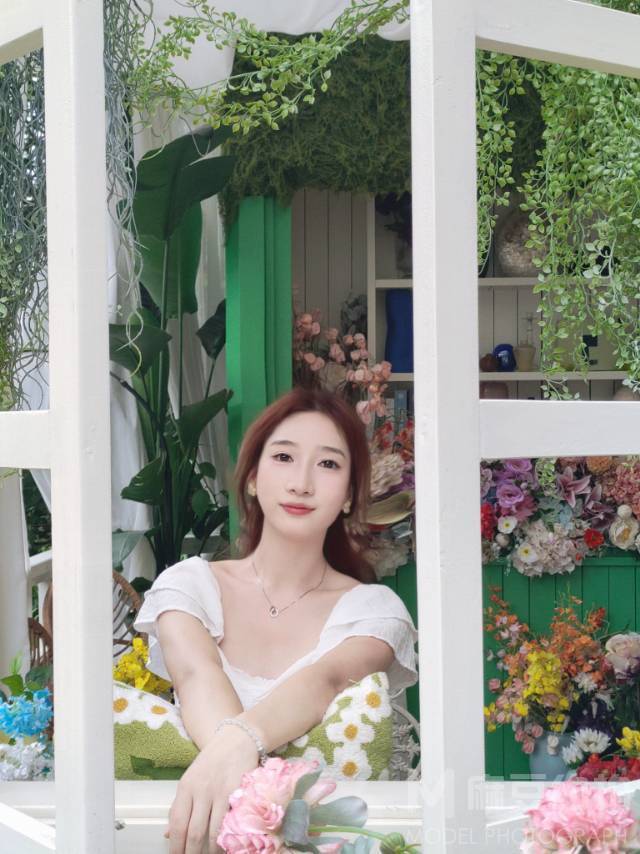 清新模特