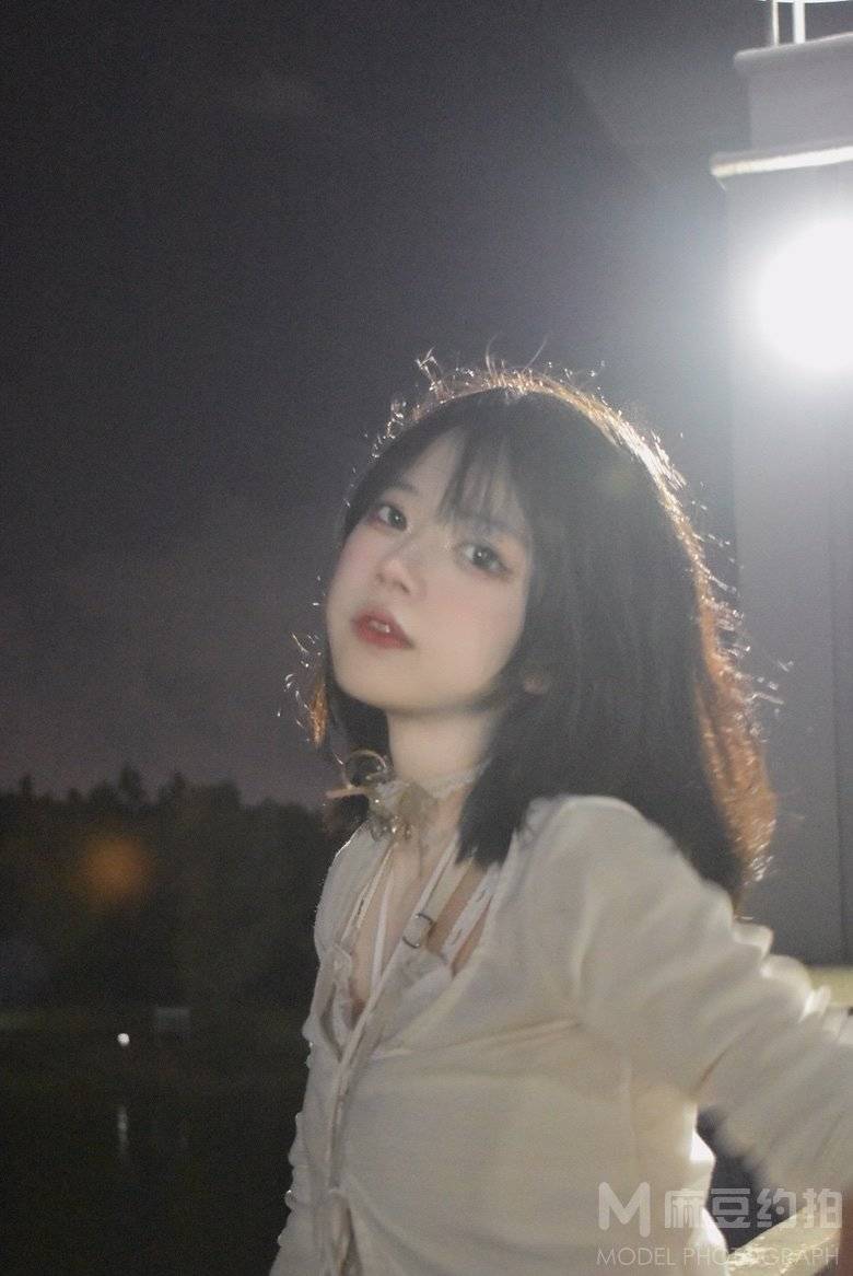 夜景模特