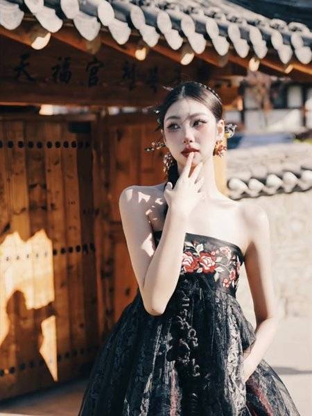 汉服模特