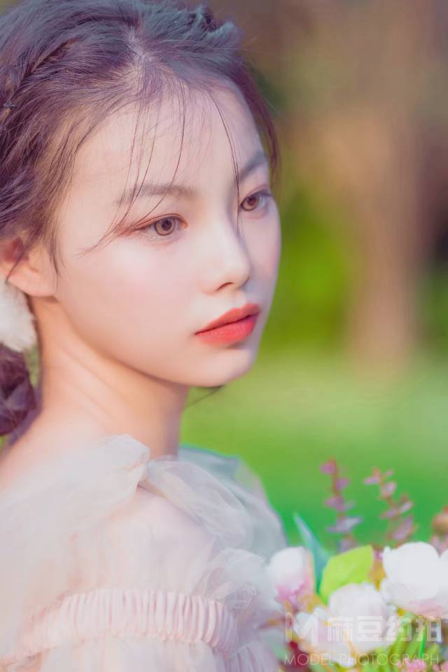妆容模特