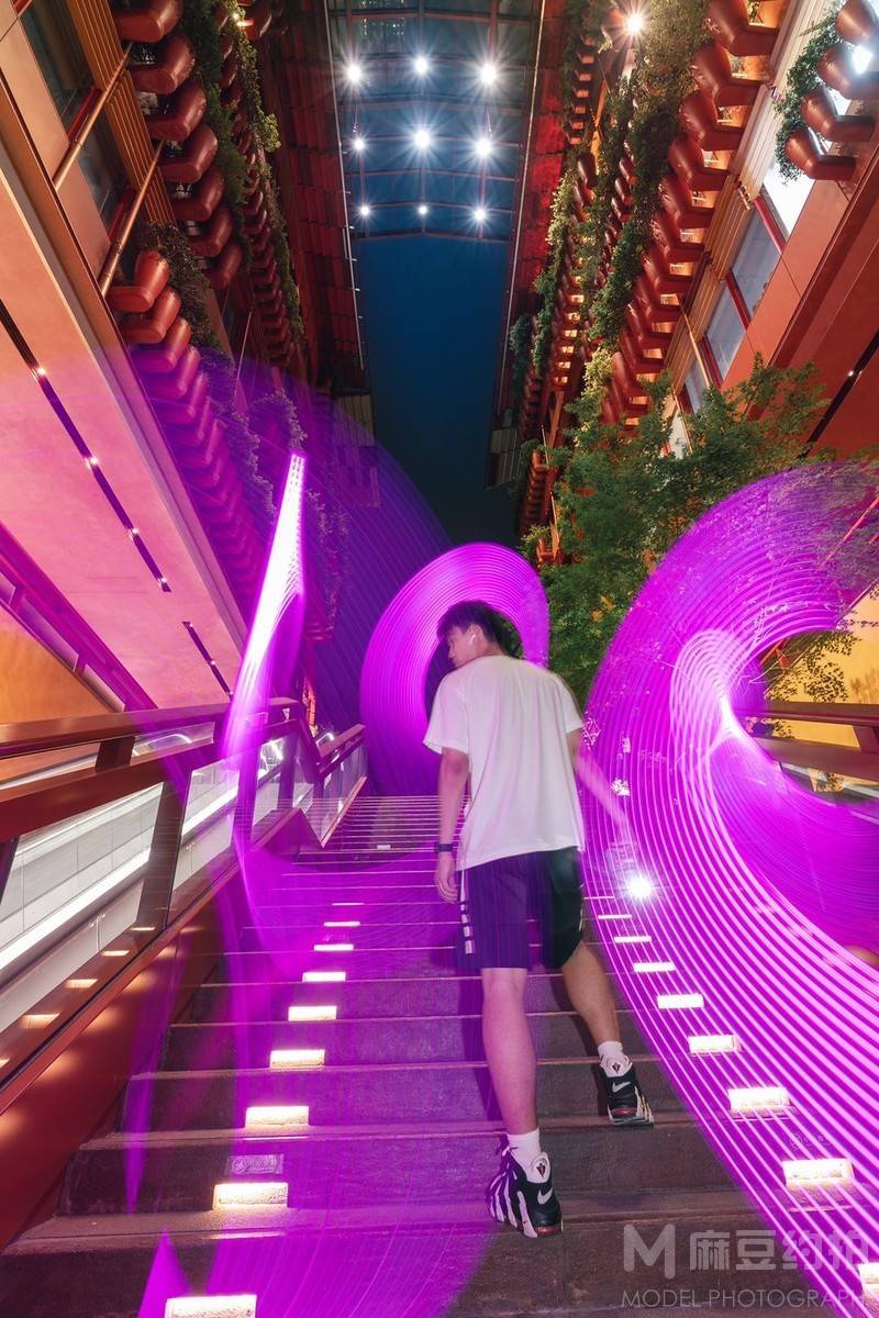 夜景模特