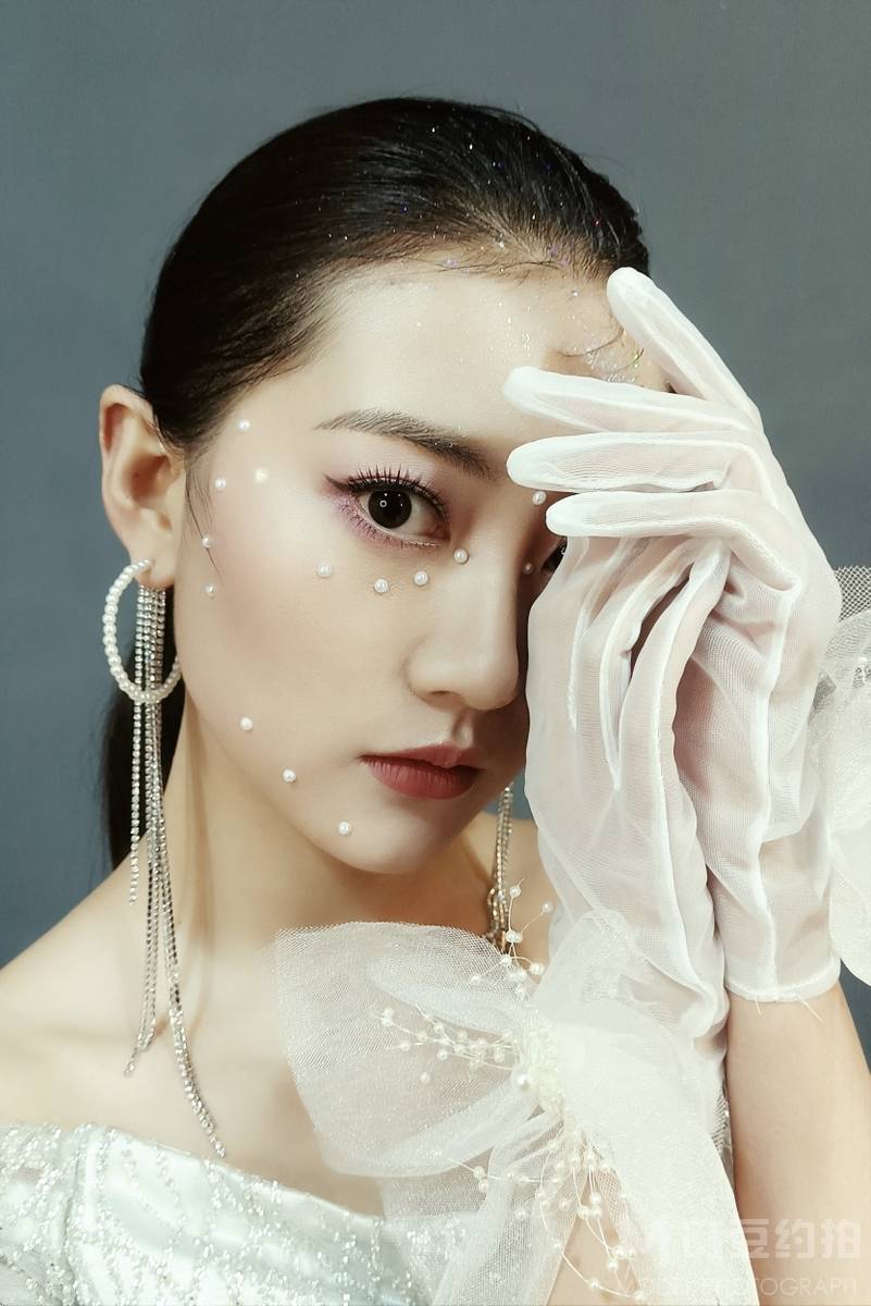 妆容模特