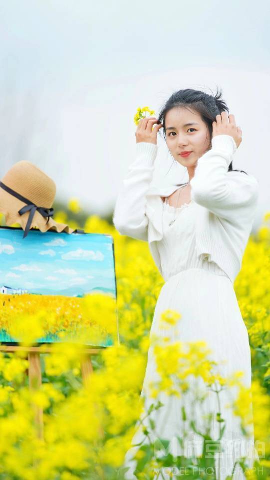 情绪模特