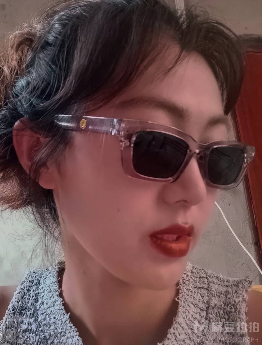 纪实模特