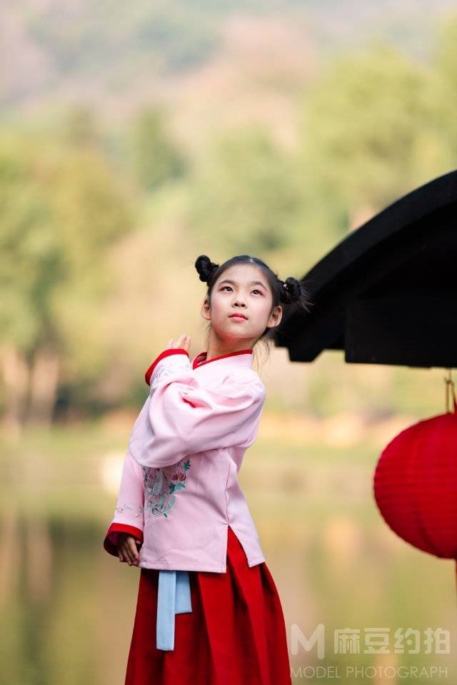汉服模特