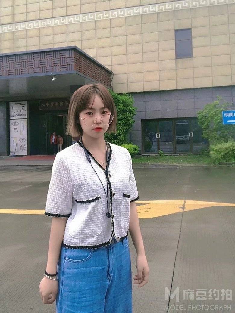 校园模特